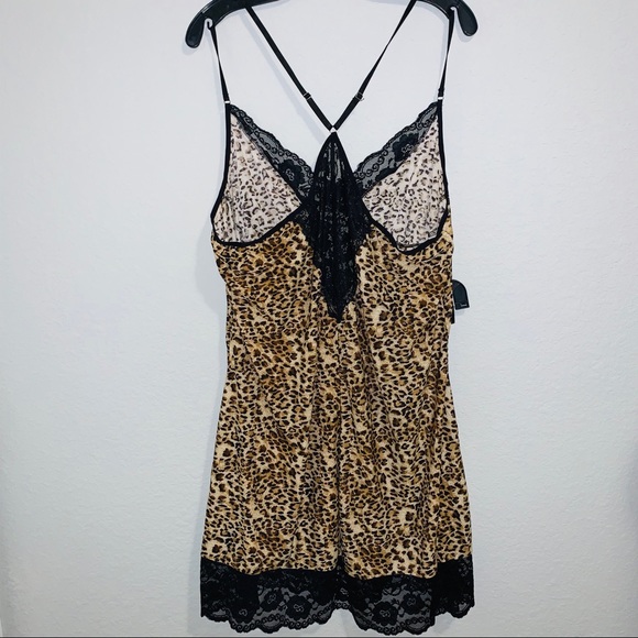 Leopard Chemise with Lace Trim - Picture 6 of 7